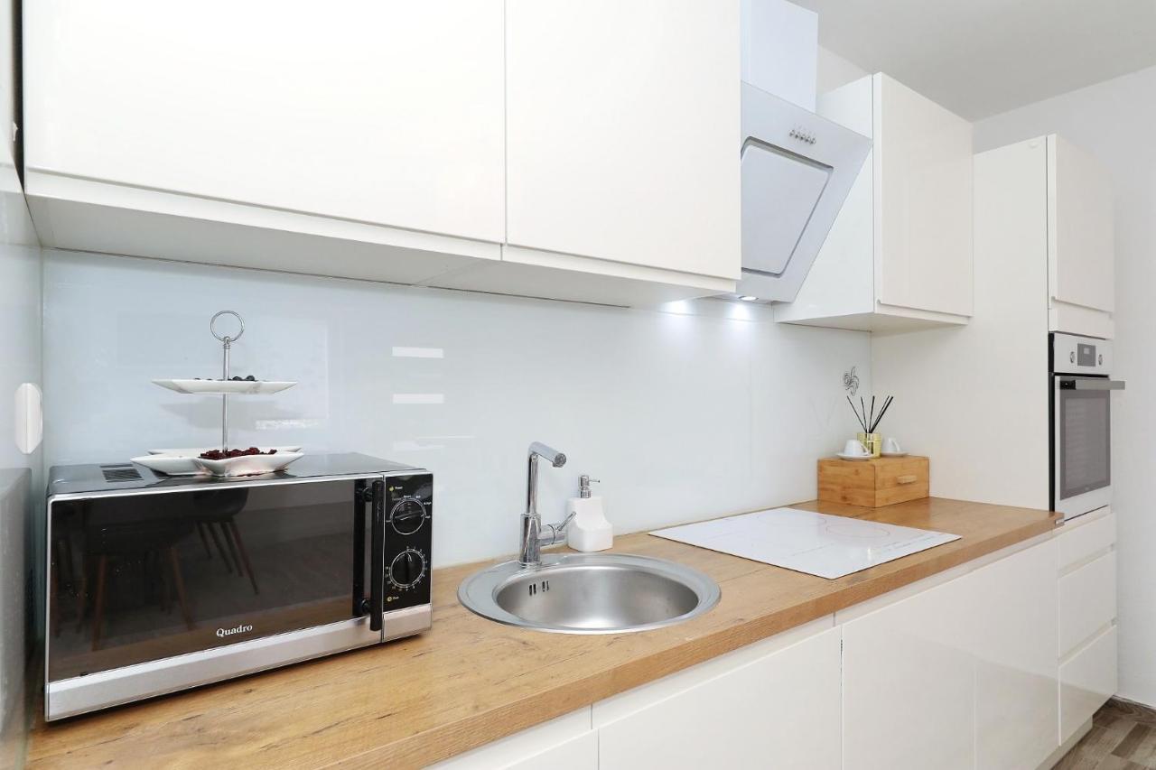 Holiday Home Maria One Minute From -Beach Zadar Exteriör bild
