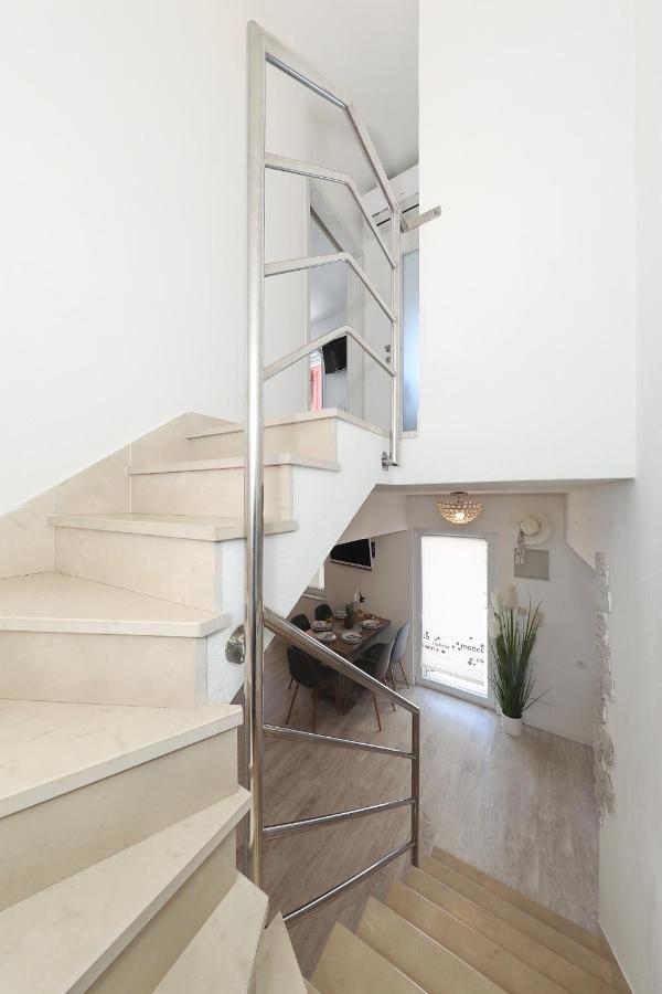Holiday Home Maria One Minute From -Beach Zadar Exteriör bild
